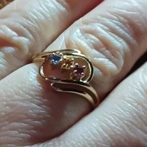 Gold-plated Mother's ring. yellow